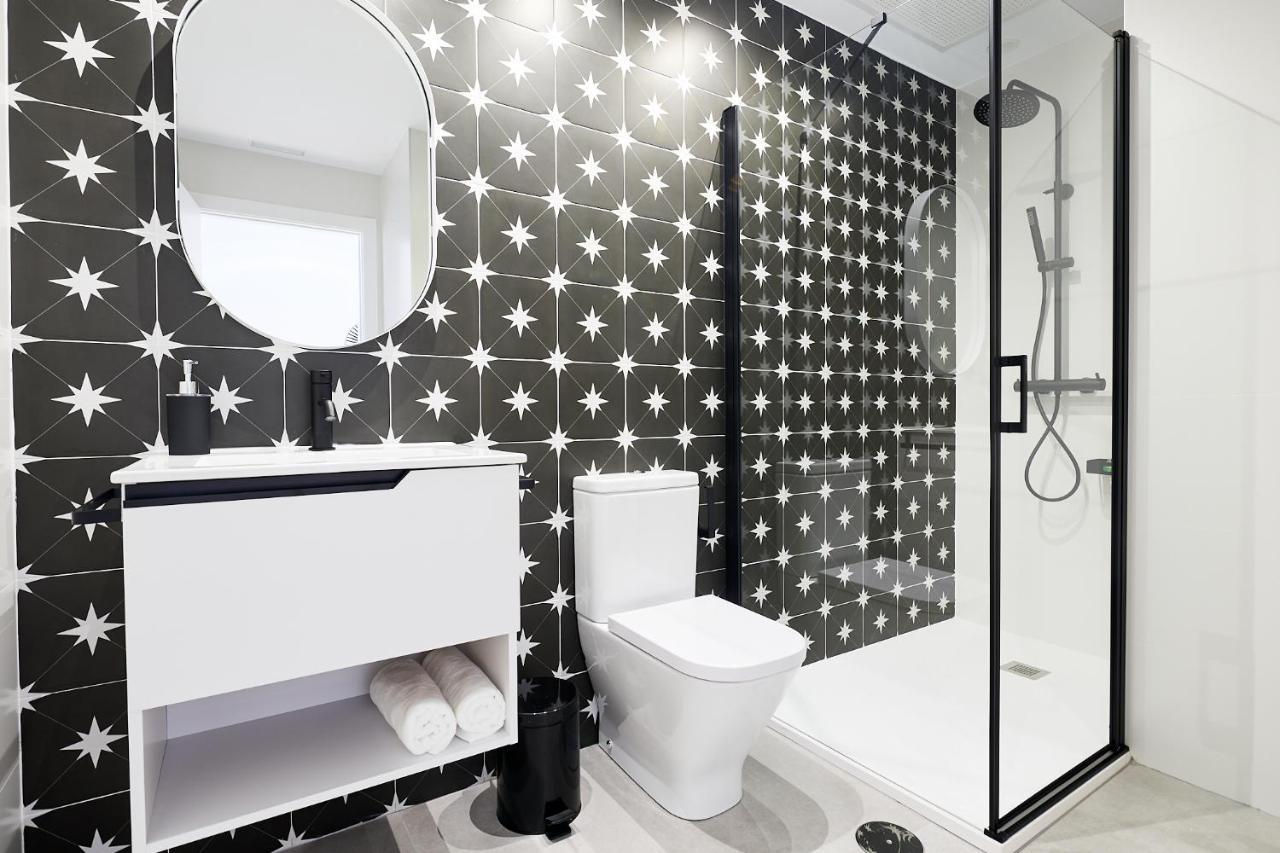 9 NIDOS Céntrica Suites - Nuevo Plasencia Esterno foto
