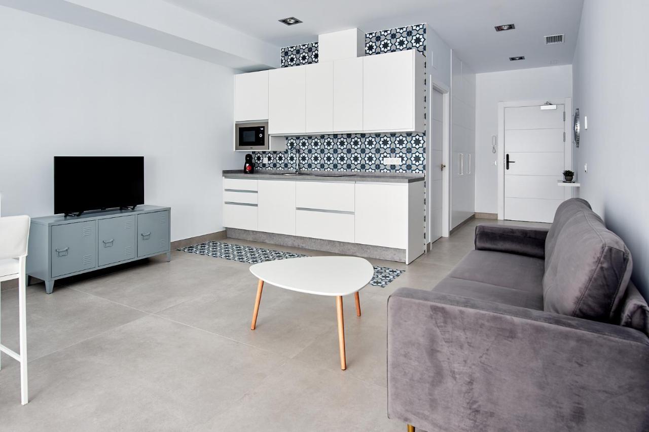 9 NIDOS Céntrica Suites - Nuevo Plasencia Esterno foto