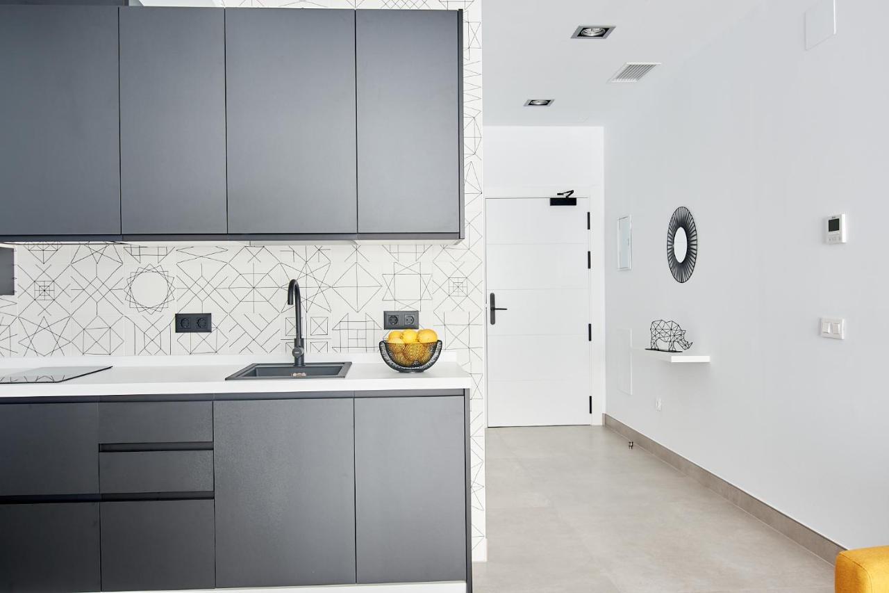 9 NIDOS Céntrica Suites - Nuevo Plasencia Esterno foto
