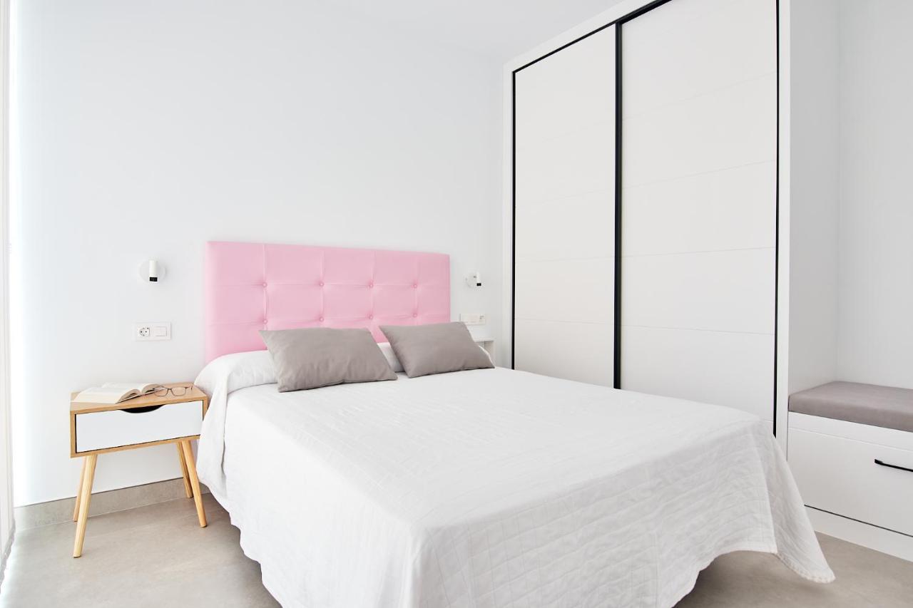 9 NIDOS Céntrica Suites - Nuevo Plasencia Esterno foto