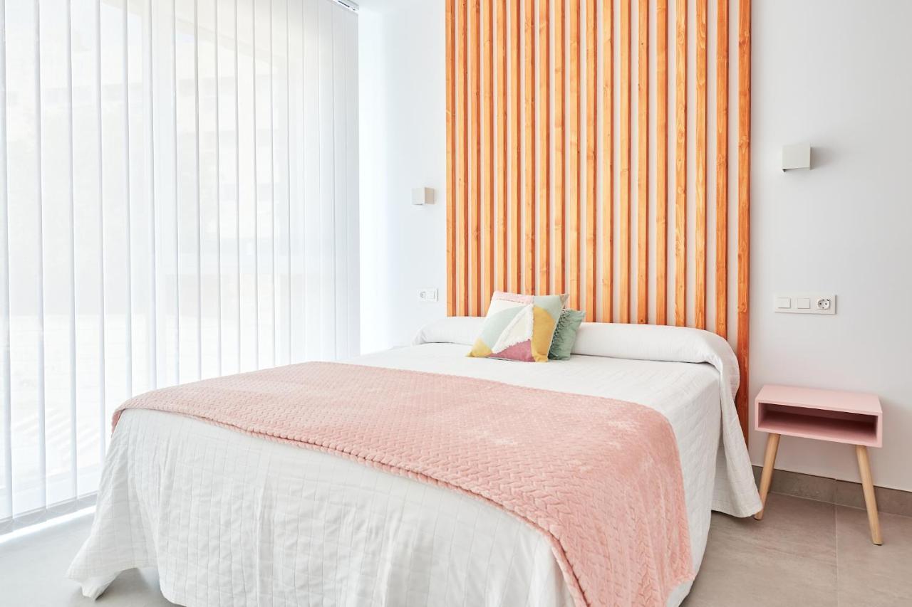 9 NIDOS Céntrica Suites - Nuevo Plasencia Esterno foto