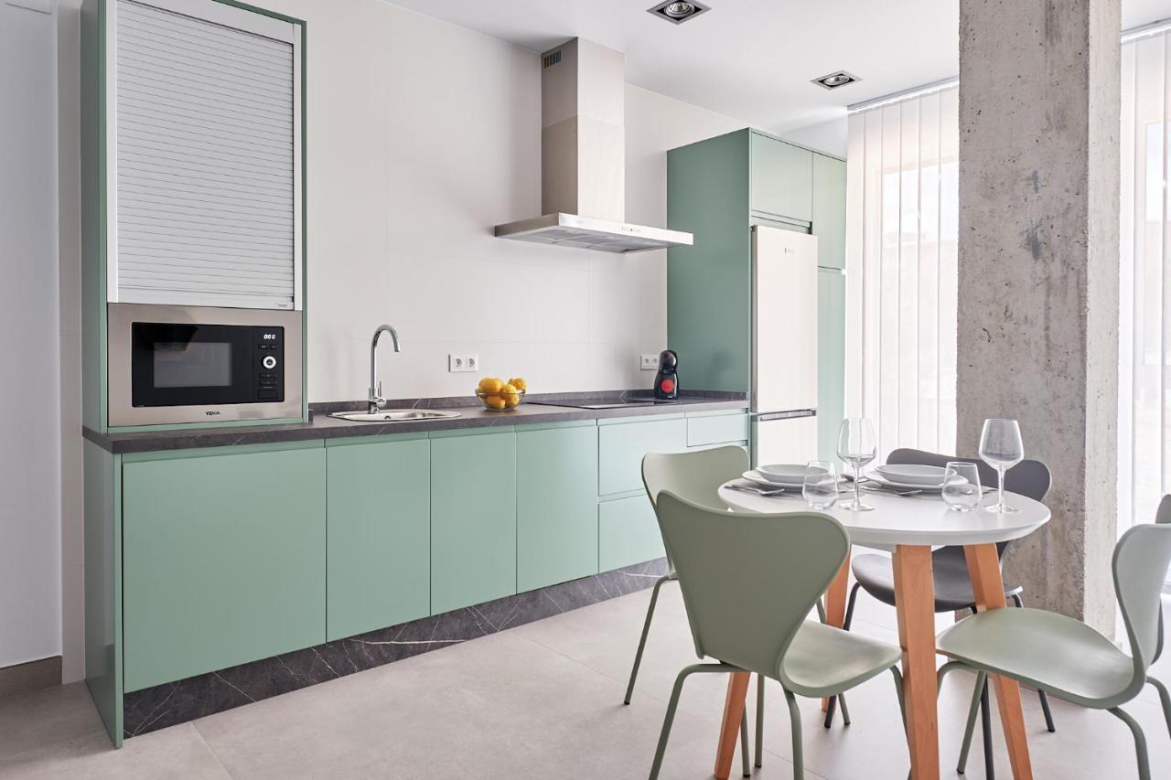 9 NIDOS Céntrica Suites - Nuevo Plasencia Esterno foto