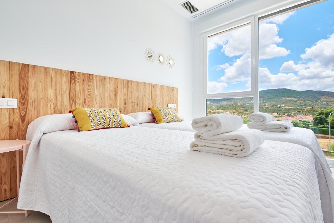 9 NIDOS Céntrica Suites - Nuevo Plasencia Esterno foto