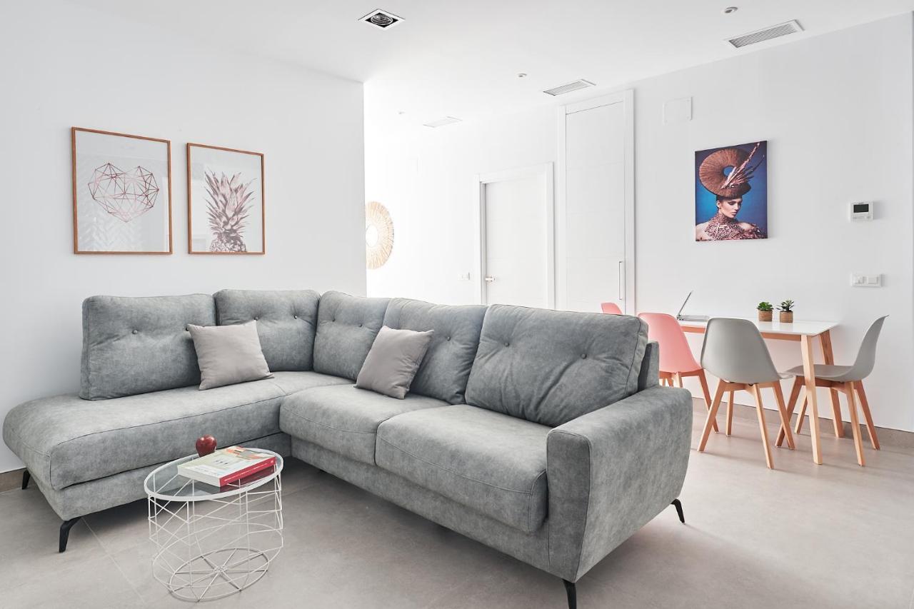 9 NIDOS Céntrica Suites - Nuevo Plasencia Esterno foto